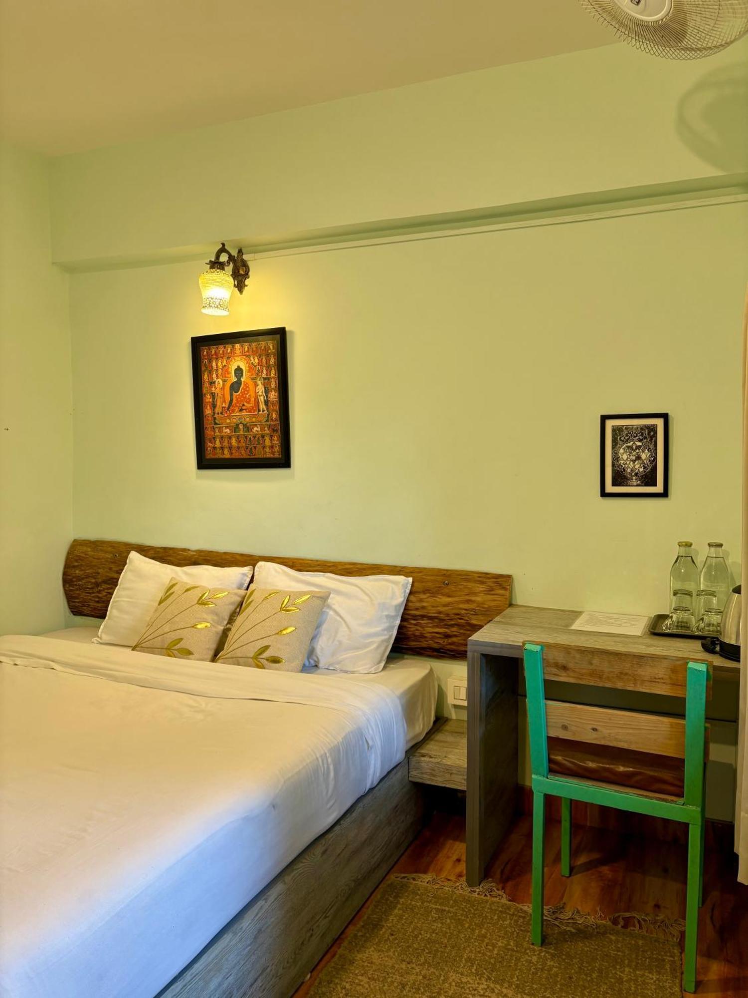 Eevolve Dharamkot - An Eco Hostel 麦罗肯机 外观 照片