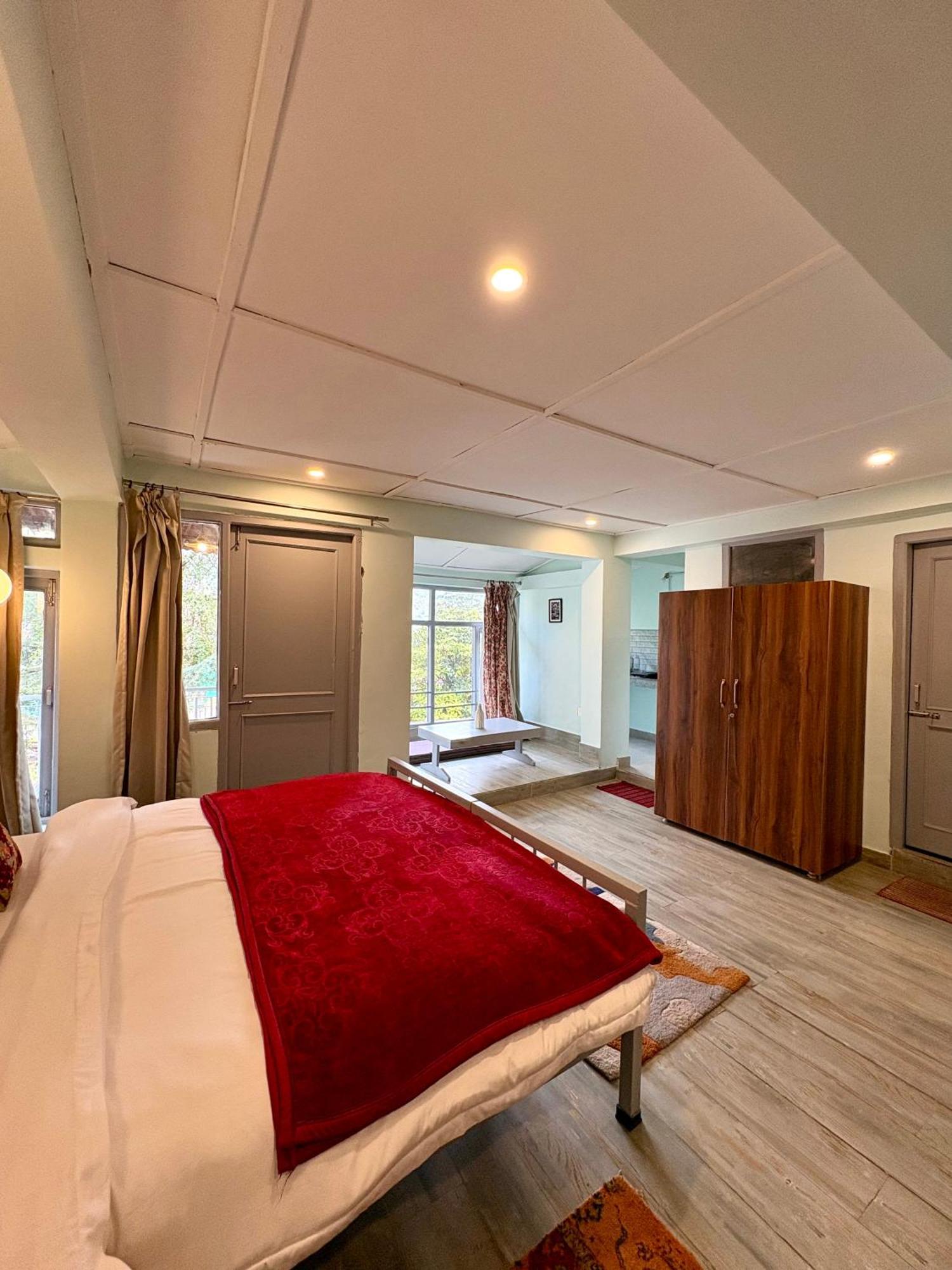 Eevolve Dharamkot - An Eco Hostel 麦罗肯机 外观 照片